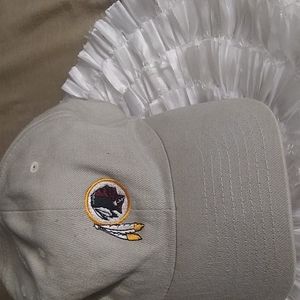 Washington Commanders NFL 1sz $28 +Free hat or scarf.